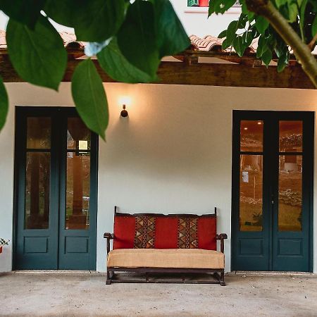 Epicos House, Your Home Away From Home. Nogueira  Ngoại thất bức ảnh