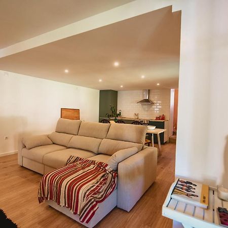 Epicos House, Your Home Away From Home. Nogueira  Ngoại thất bức ảnh
